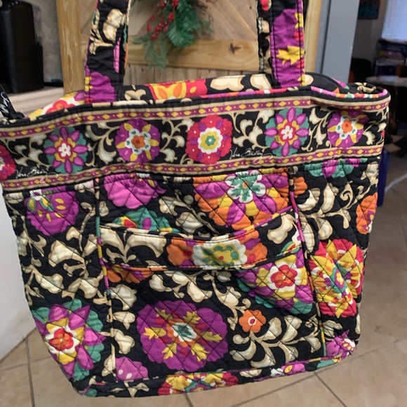 VERA BRADLEY medium tote - Picture 1 of 1